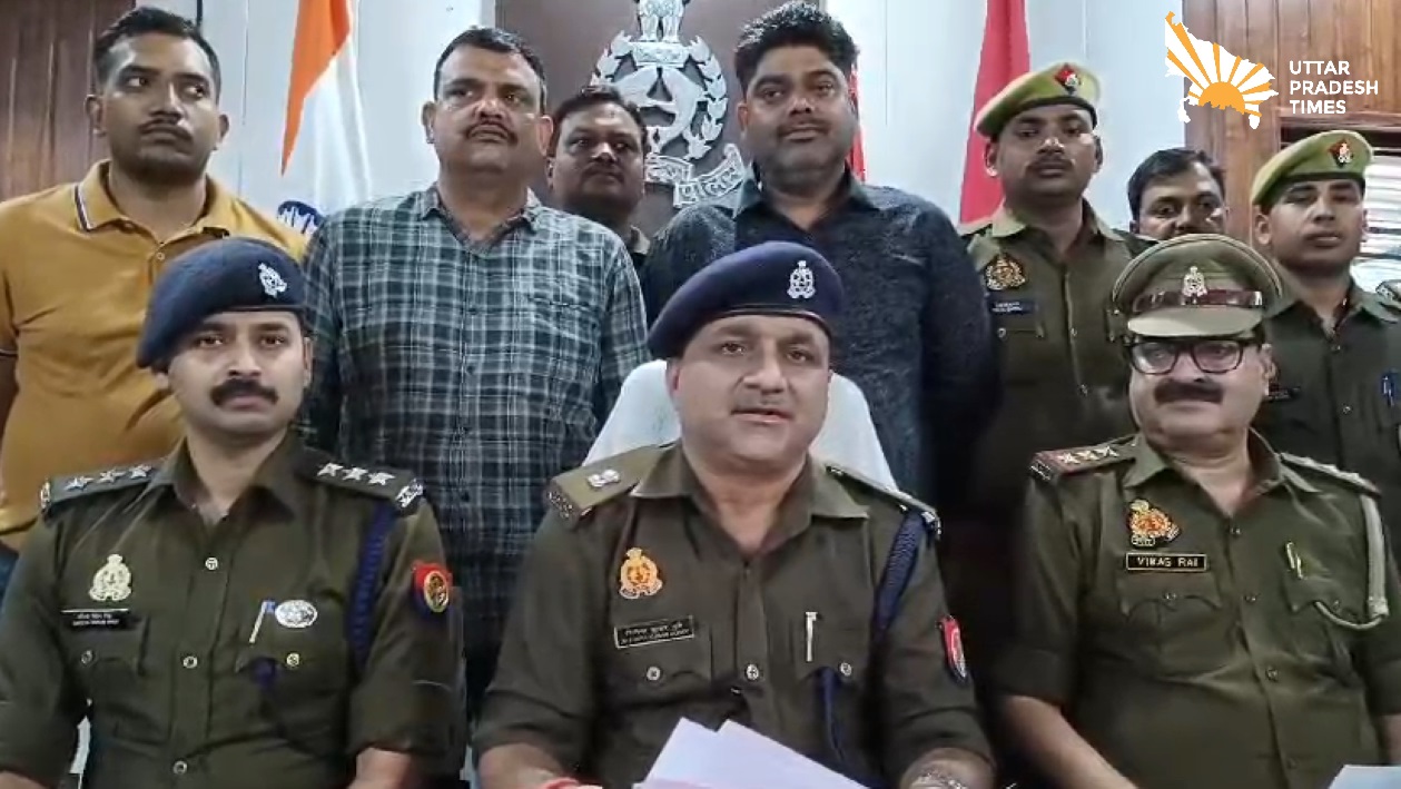 ऑटो से बंद घरों की रेकी कर चोरी करने वाला गिरोह चढ़ा पुलिस के हत्थे, लाखों का माल बरामद