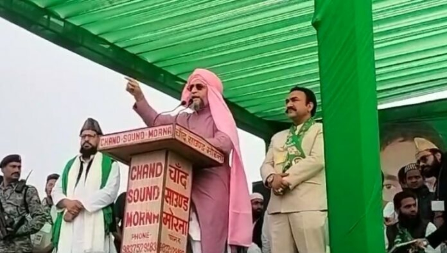 असदुद्दीन ओवैसी ने कहा, 'AIMIM को वोट दें और अखिलेश यादव का दिमाग ठिकाने लगाएं'