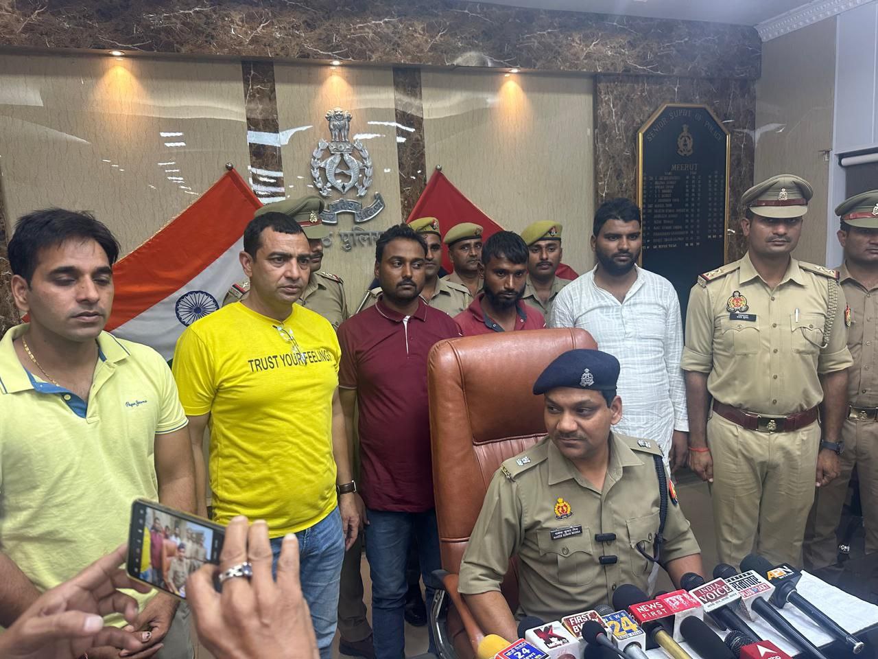 मेरठ पुलिस ने किया ब्लाइंड मर्डर का नौ घंटे में खुलासा, तीन हत्यारोपी गिरफ्तार