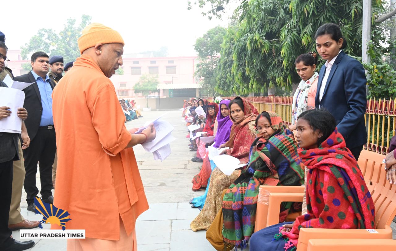 मत हों परेशान, हर समस्या का कराएंगे समाधान, सीएम योगी ने  पीड़ितों को दिया आश्वासन 