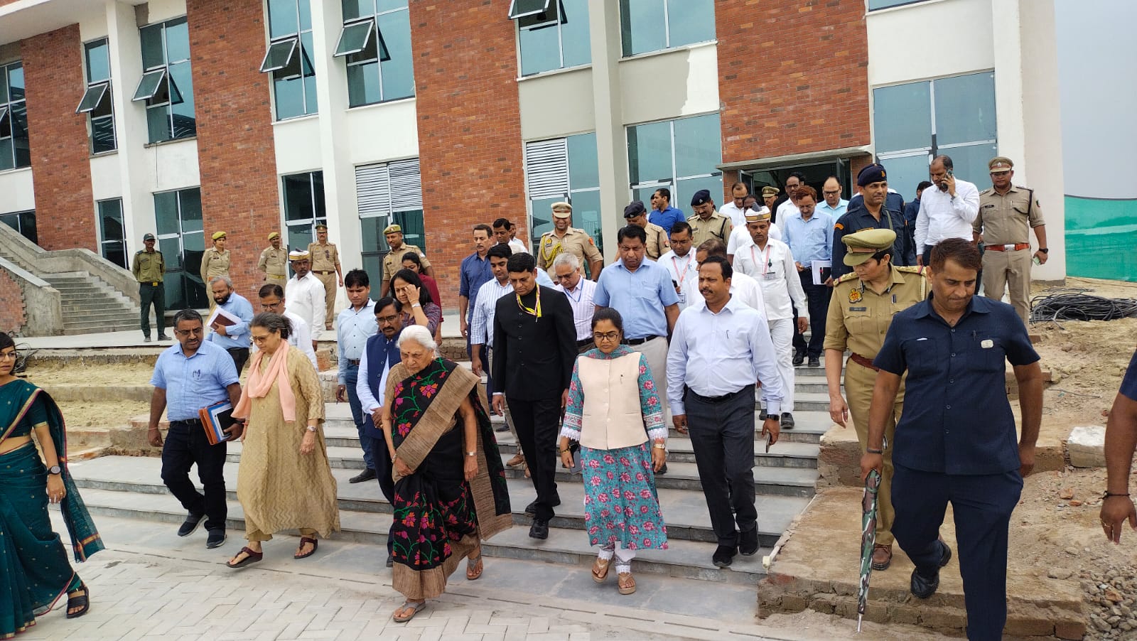  राजा महेन्द्र प्रताप सिंह यूनिवर्सिटी  को जल्द से जल्द हैण्डओवर लेते हुए कक्षाएं संचालित की जाएं