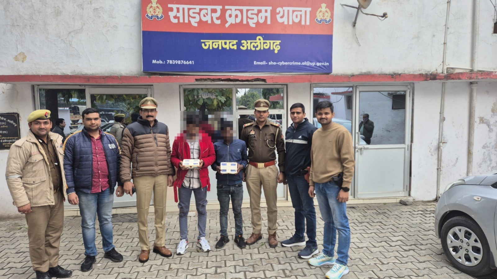 सोशल मीडिया पर फर्जी प्रोफाइल बनाकर पुलिस को धमकाने वाले गिरोह का भंडाफोड़ , दो आरोपी गिरफ्तार 